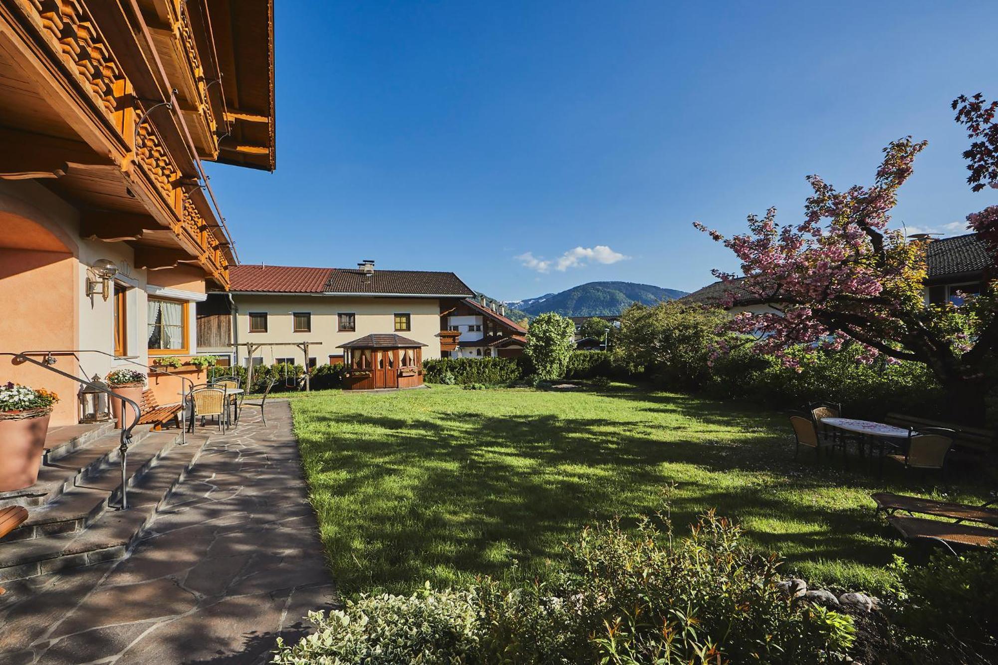 Breitenhof - Haus Breiten Angath エクステリア 写真